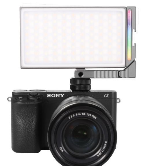 Компактне LED світло Ulanzi VIJIM R70 RGB з вбудованим акумулятором, 2000-8500К (R70) (2349) 10005578 фото
