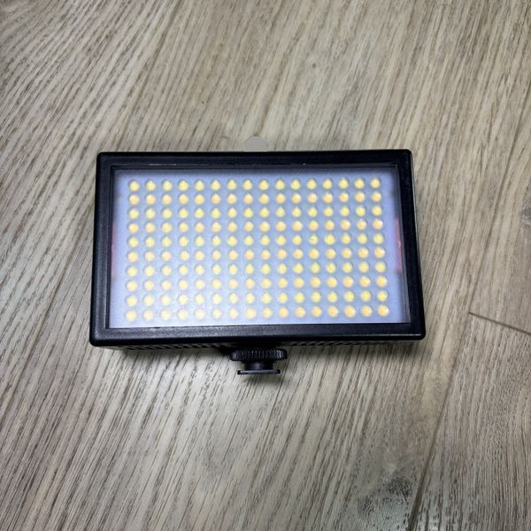 LED-панель CONST EK144T LED camera light (вживаний) 1001757 фото