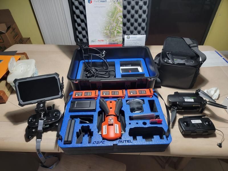 Зарядное устройство Autel Robotics Multi-Charger for EVO II Flight Batteries (102000204) 10005304 фото
